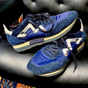 Moncler Size 12 Blue and White